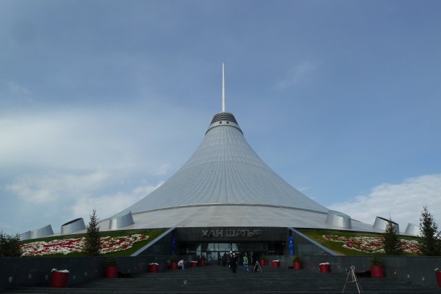 Le centre commercial Khan Shatyr (Norman Foster)